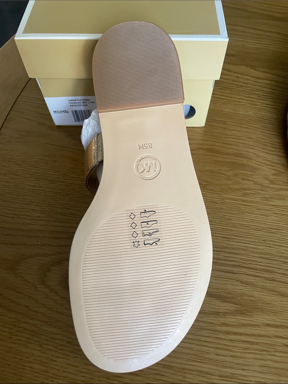 Michael Kors Metallic Pale Gold Leather T-Strap Sandals - Picture 4 of 8